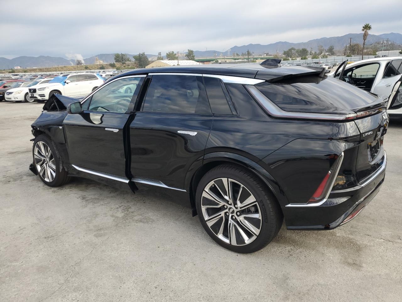 Image 2 of 2023 CADILLAC LYRIQ LUXURY 2023 with VIN 1GYKPMRK0PZ002038