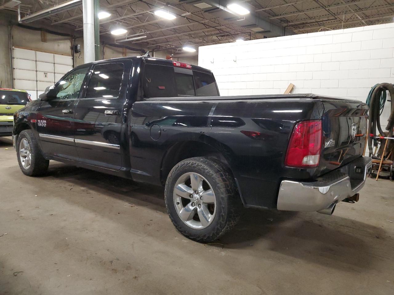 Изображение 2 2015 RAM 1500 SLT 2015 с VIN 1C6RR7TM1FS543298