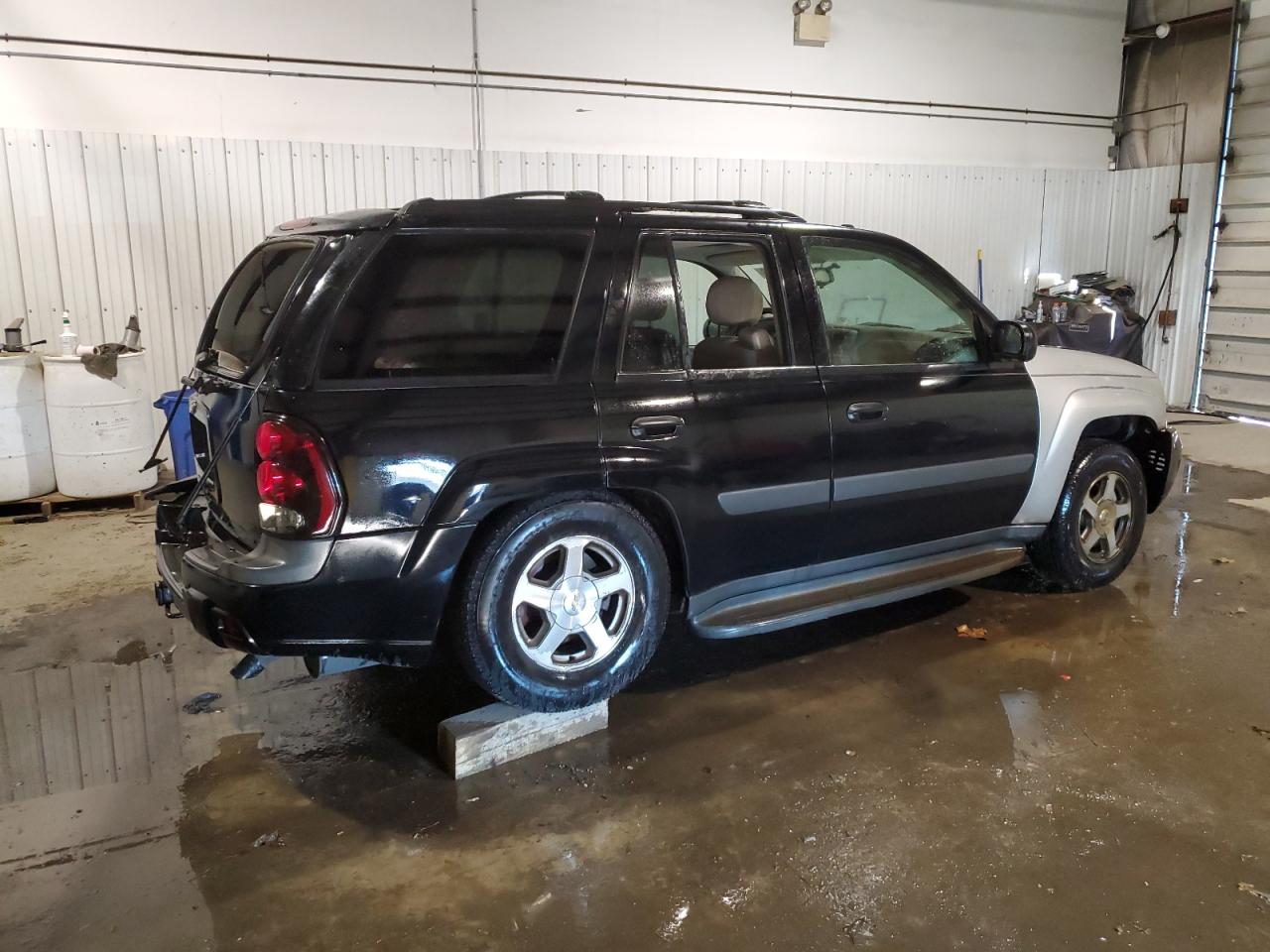 Изображение 3 2005 CHEVROLET TRAILBLAZER LS 2005 с VIN 1GNDT13S452176239