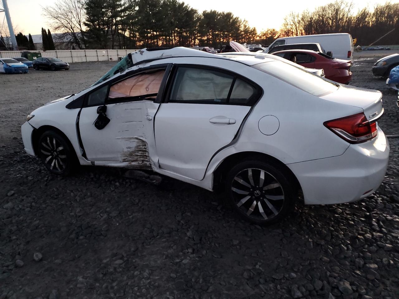 Изображение 2 2015 HONDA CIVIC EXL 2015 с VIN 19XFB2F97FE222203