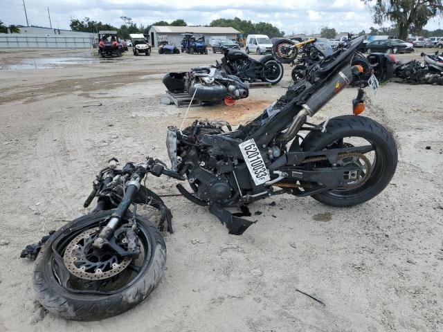 Obraz 3 z 2011 YAMAHA YZFR1  2011 z VIN JYARN23E6BA011296