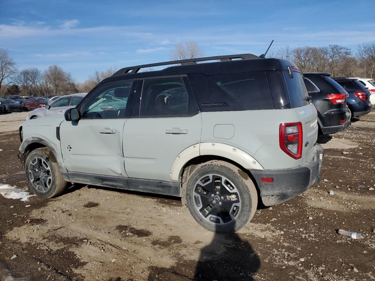 Изображение 2 2022 FORD BRONCO SPORT OUTER BANKS 2022 с VIN 3FMCR9C66NRD81038