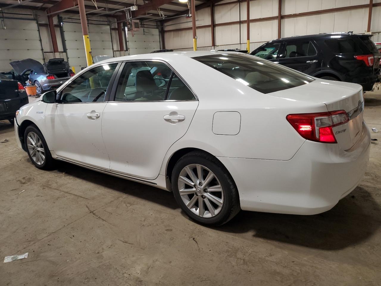 Изображение 2 2014 TOYOTA CAMRY HYBRID 2014 с VIN 4T1BD1FK7EU100555
