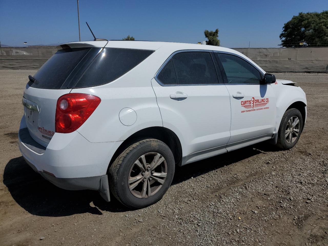 Image 3 of 2015 CHEVROLET EQUINOX LS 2015 with VIN 1GNALAEK0FZ112627