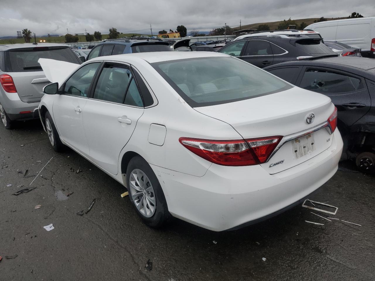 Obraz 2 z 2017 TOYOTA CAMRY LE 2017 z VIN 4T1BF1FK5HU321702