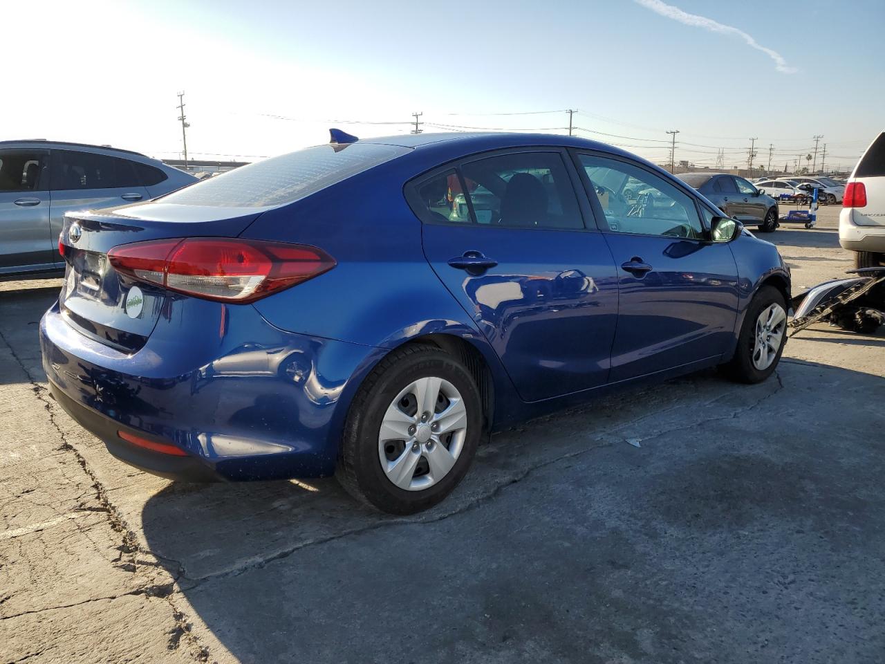 Obraz 3 z 2018 KIA FORTE LX 2018 z VIN 3KPFK4A77JE252991