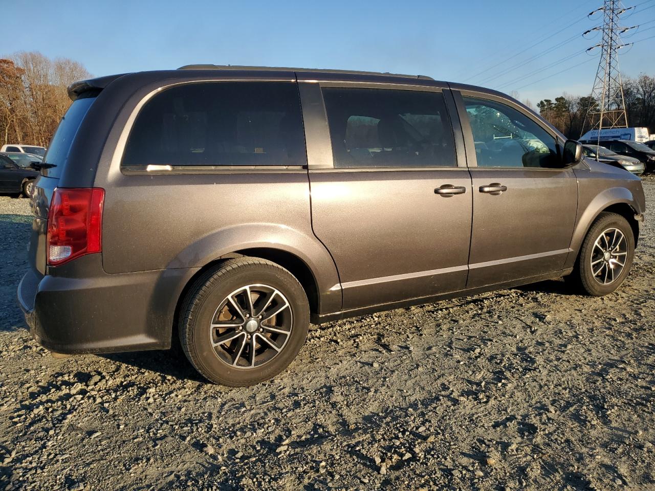 Obraz 3 z 2018 DODGE GRAND CARAVAN SE 2018 z VIN 2C4RDGBG3JR191113