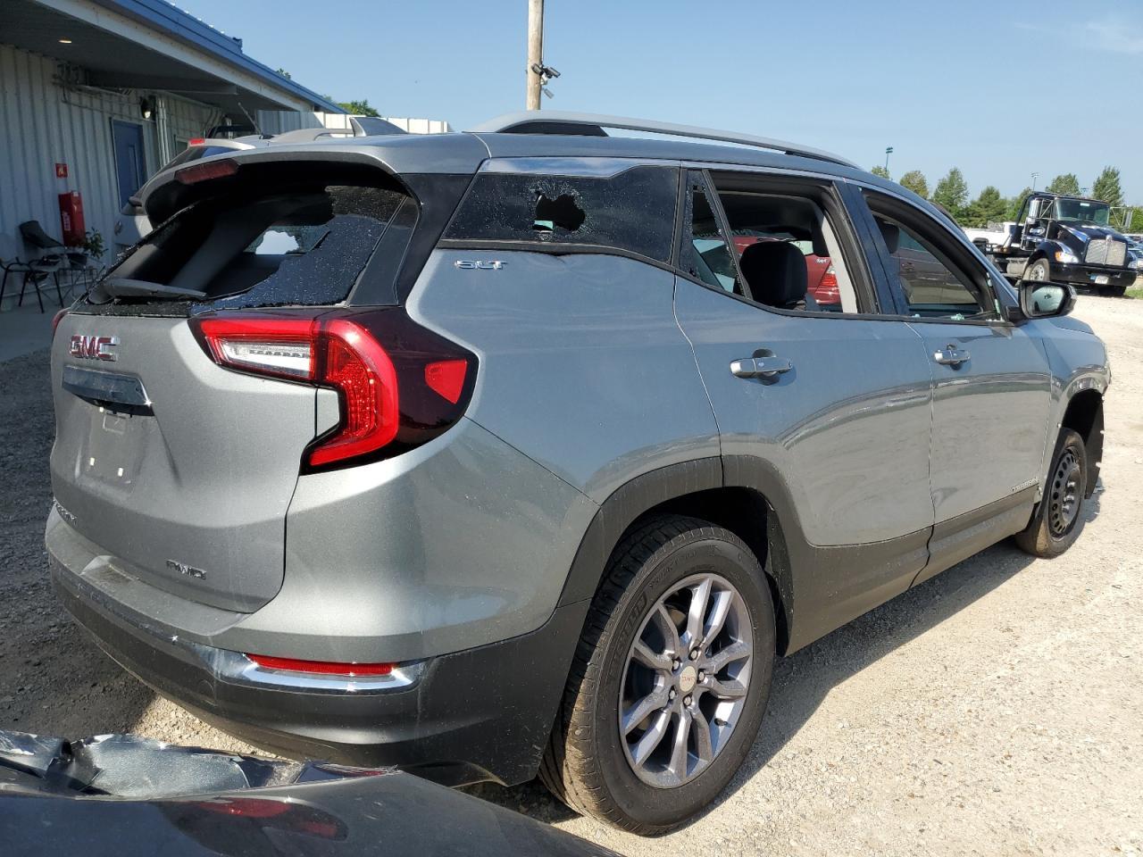 Image 3 of 2023 GMC TERRAIN SLT 2023 with VIN 3GKALVEG2PL173759