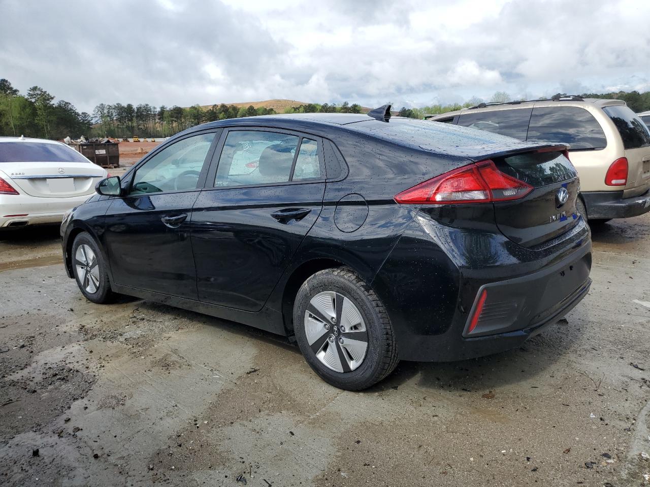 Image 2 of Hyundai Ioniq Blue 2019 with VIN KMHC65LC5KU171090