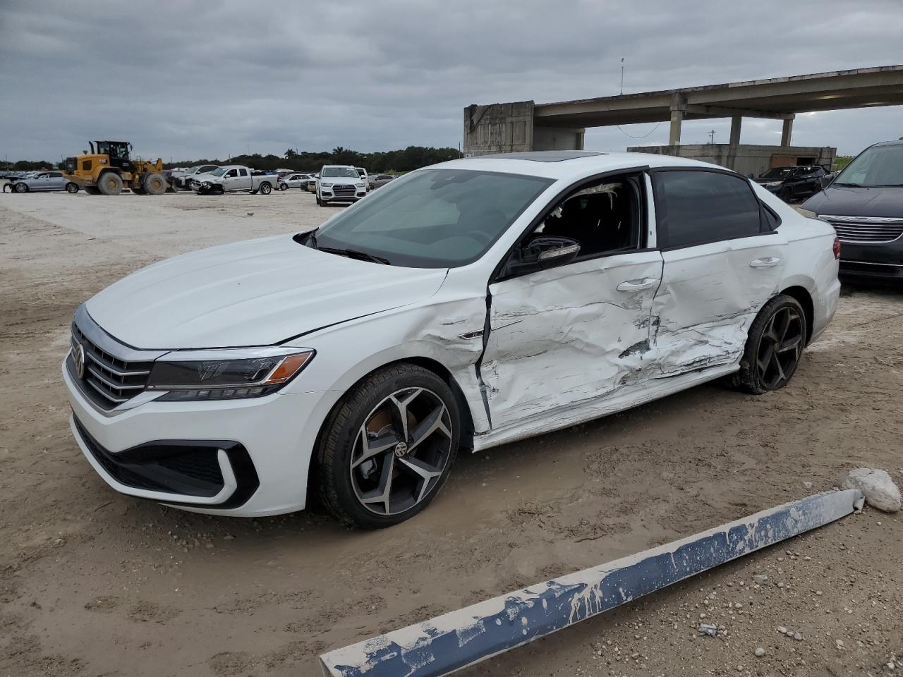 2022 VOLKSWAGEN PASSAT R-LINE 2022 image