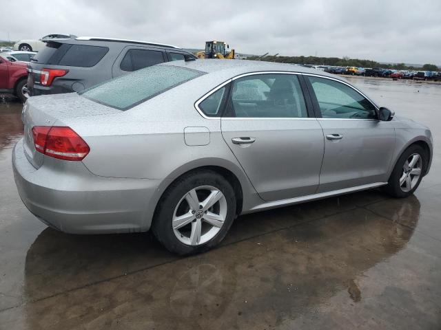 Image 3 of 2013 VOLKSWAGEN PASSAT SE 2013 with VIN 1VWBH7A36DC072888