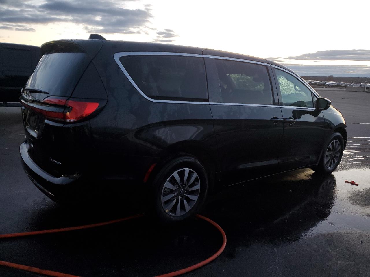 Изображение 3 2023 CHRYSLER PACIFICA HYBRID TOURING L 2023 с VIN 2C4RC1L79PR626241