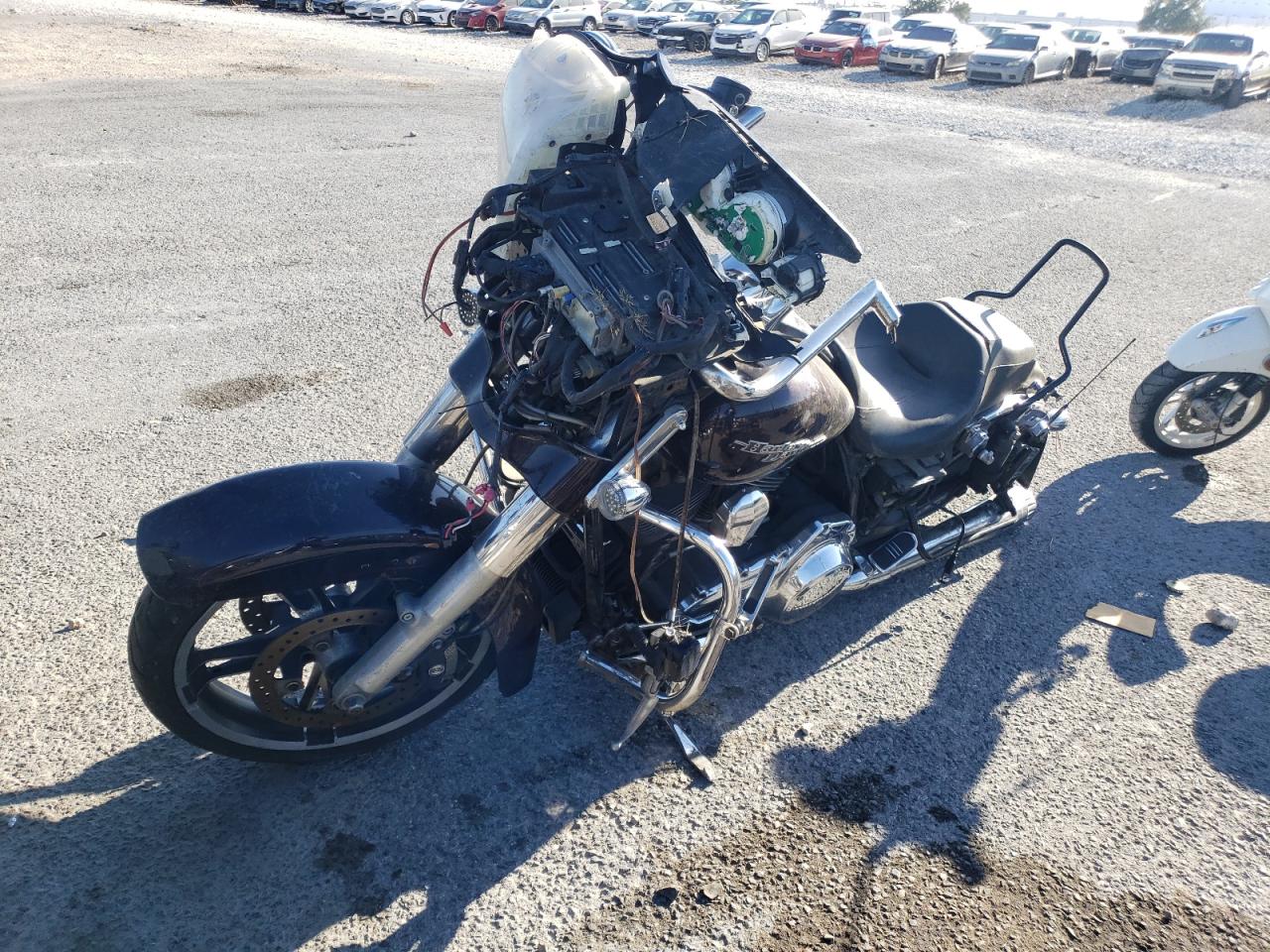 Изображение 2 2014 HARLEY-DAVIDSON FLHXS STREET GLIDE SPECIAL 2014 с VIN 1HD1KRM11EB622039