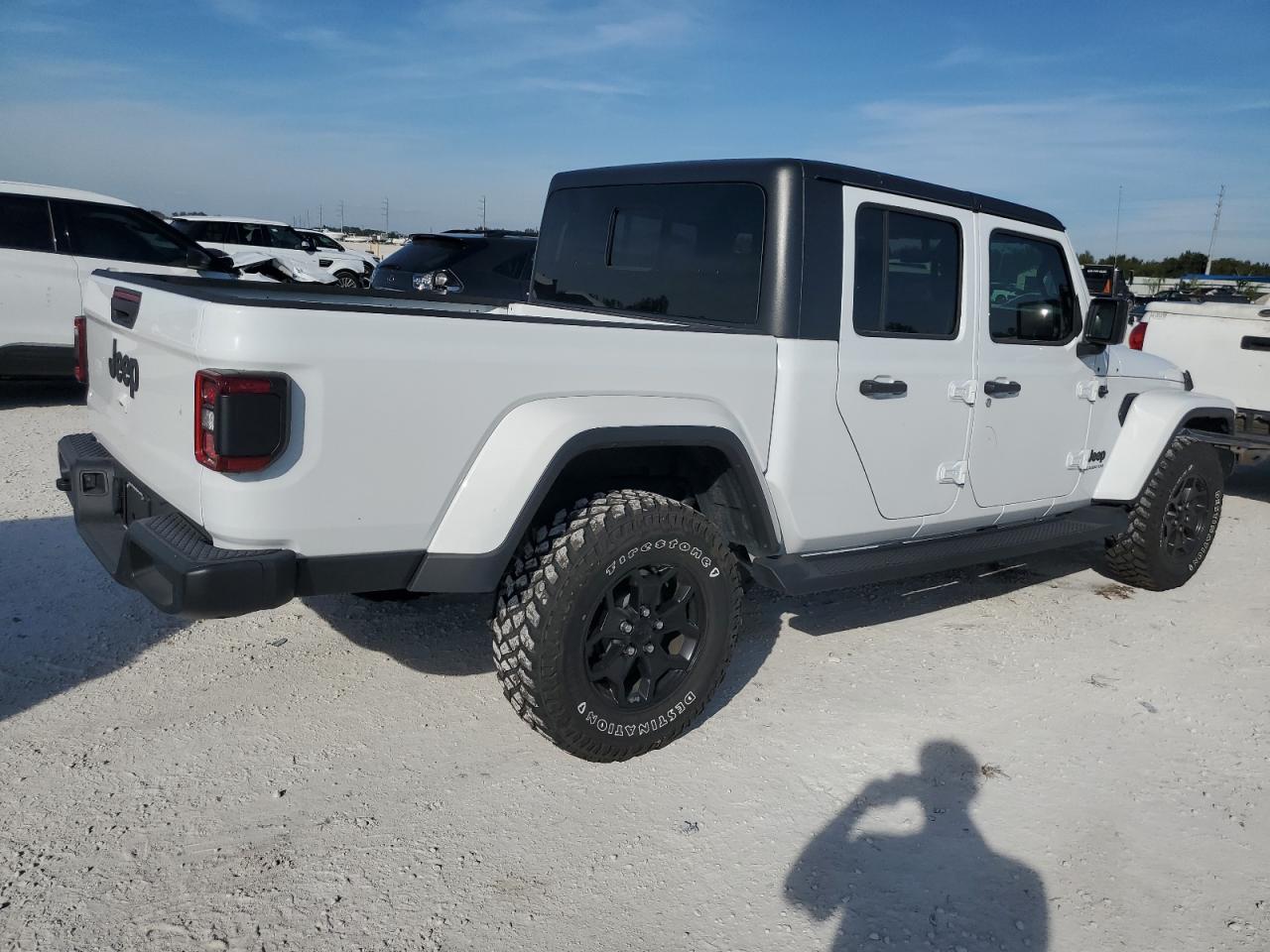 Изображение 3 2021 JEEP GLADIATOR SPORT 2021 с VIN 1C6HJTAG8ML561569