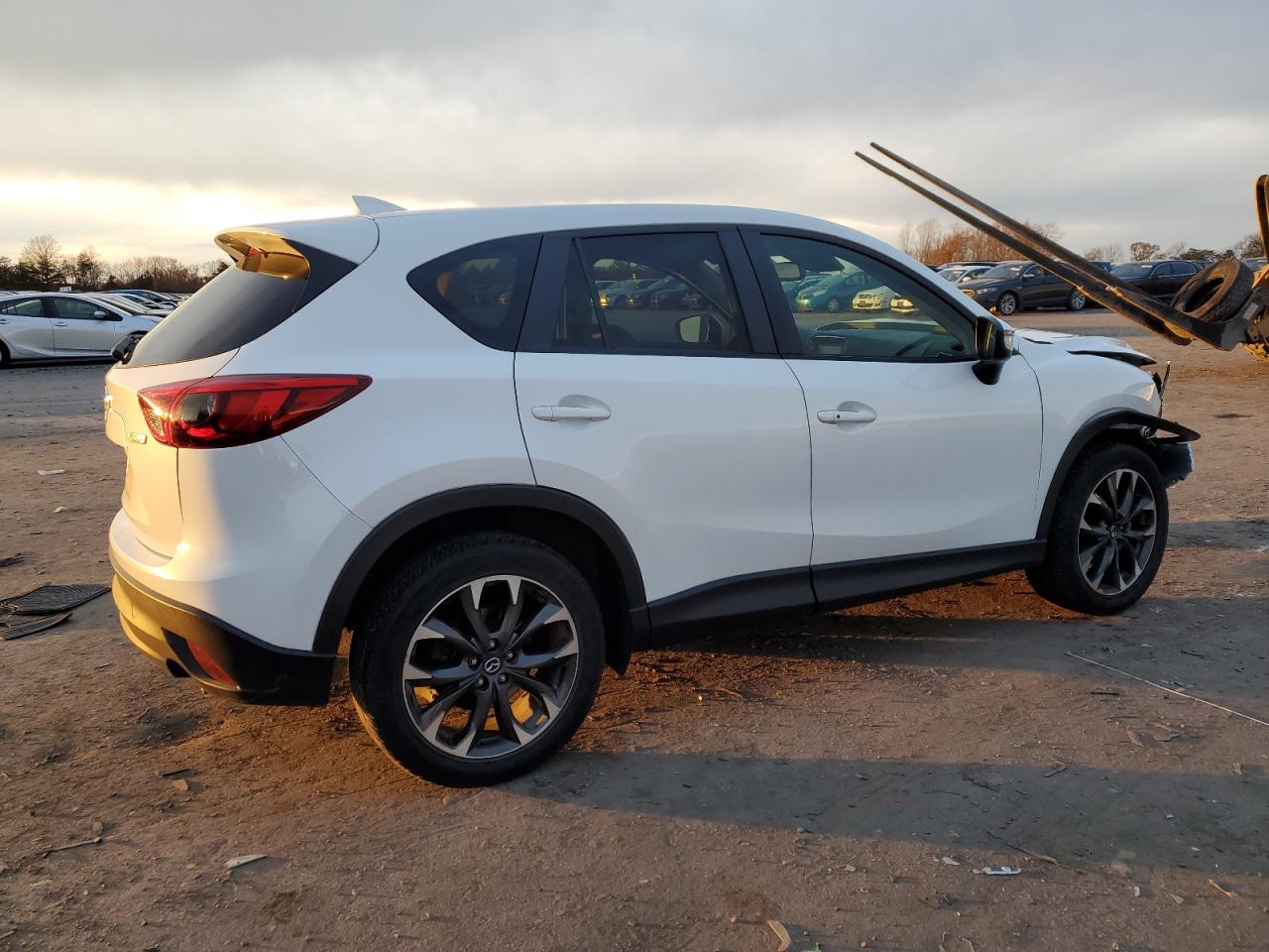 Image 3 of 2016 MAZDA CX-5 GT 2016 with VIN JM3KE4DYXG0717458