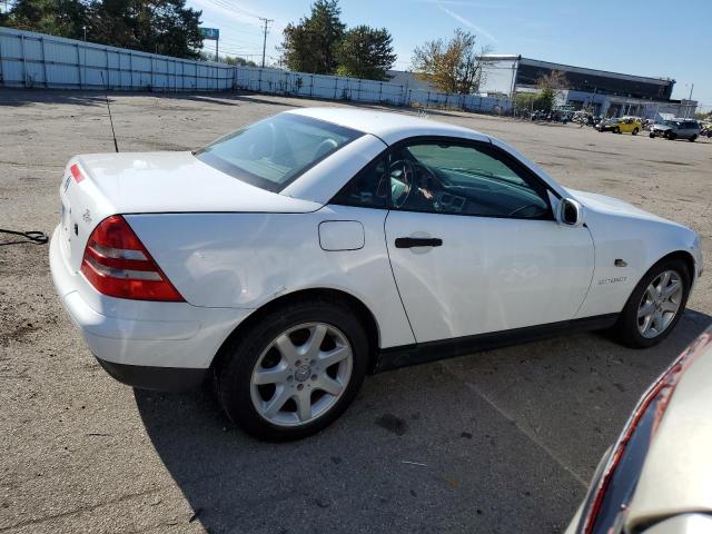 Image 3 of 1999 MERCEDES-BENZ SLK 230 KOMPRESSOR 1999 with VIN WDBKK47F1XF120755