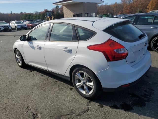 Image 2 of 2014 FORD FOCUS SE 2014 with VIN 1FADP3K25EL277753