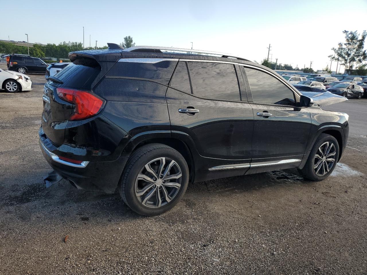 Obraz 3 z 2018 GMC TERRAIN DENALI 2018 z VIN 3GKALSEX8JL177093
