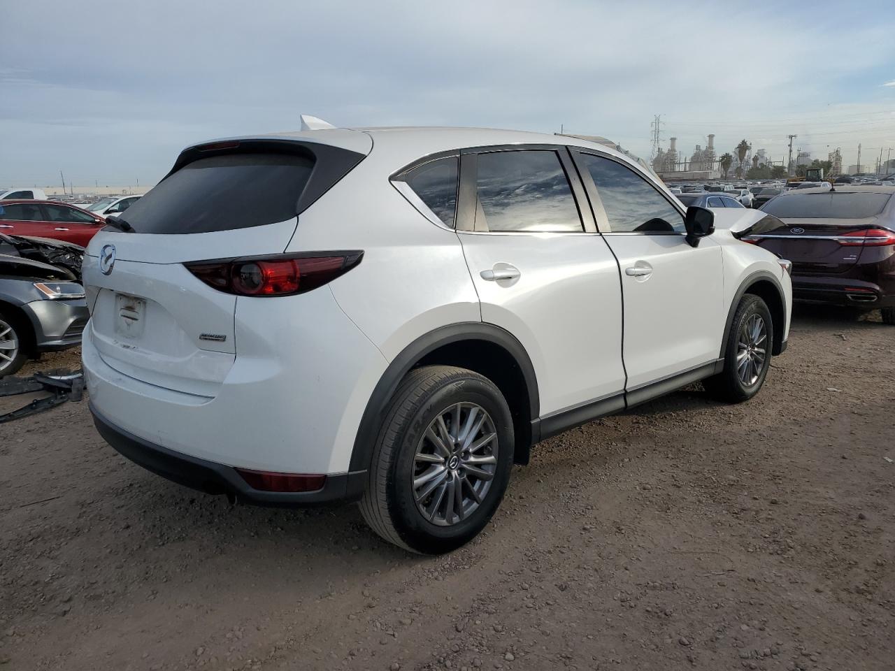 Изображение 3 2017 MAZDA CX-5 SPORT 2017 с VIN JM3KFABL5H0132470