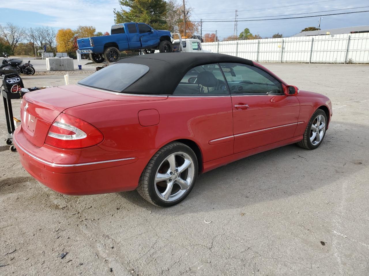 Image 3 of 2005 MERCEDES-BENZ CLK 320 2005 with VIN WDBTK65J15F161603