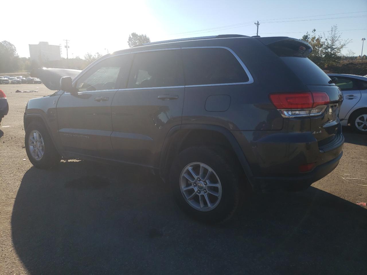 Image 2 of 2018 JEEP GRAND CHEROKEE LAREDO 2018 with VIN 1C4RJFAGXJC410145