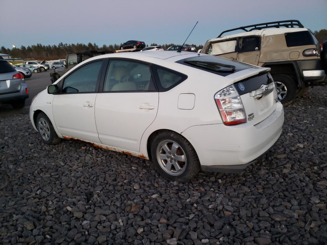 Image 2 of 2009 TOYOTA PRIUS  2009 with VIN JTDKB20U197857109