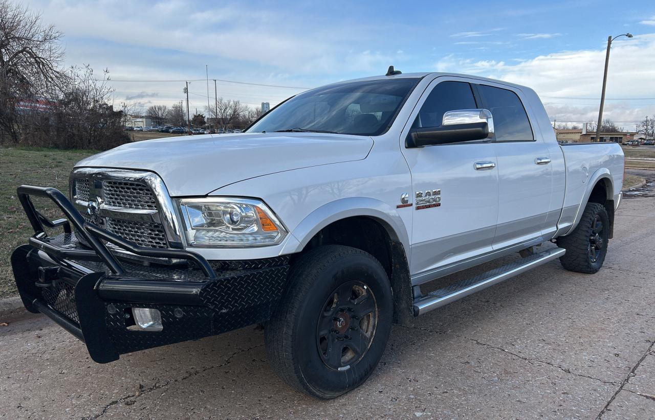 Изображение 2 2015 RAM 2500 LARAMIE 2015 с VIN 3C6UR5NL9FG507367