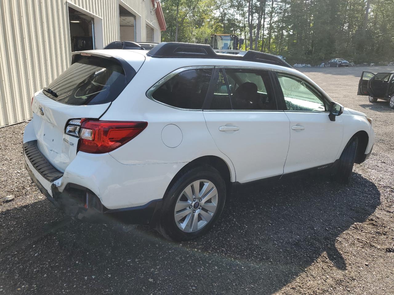 Obraz 3 z 2018 SUBARU OUTBACK 2.5I PREMIUM 2018 z VIN 4S4BSAHC8J3296405