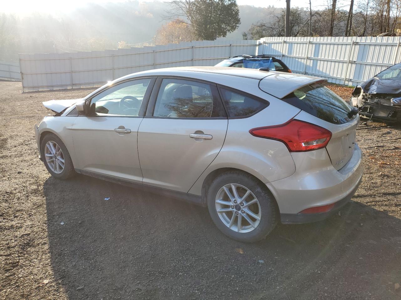 Obraz 2 z 2018 FORD FOCUS SE 2018 z VIN 1FADP3K29JL212088