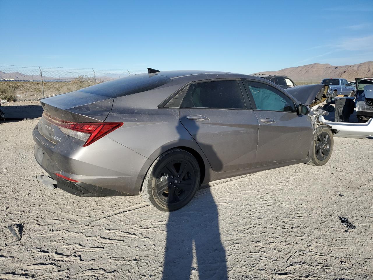 Image 3 of 2022 HYUNDAI ELANTRA BLUE 2022 with VIN KMHLM4AJ4NU021042