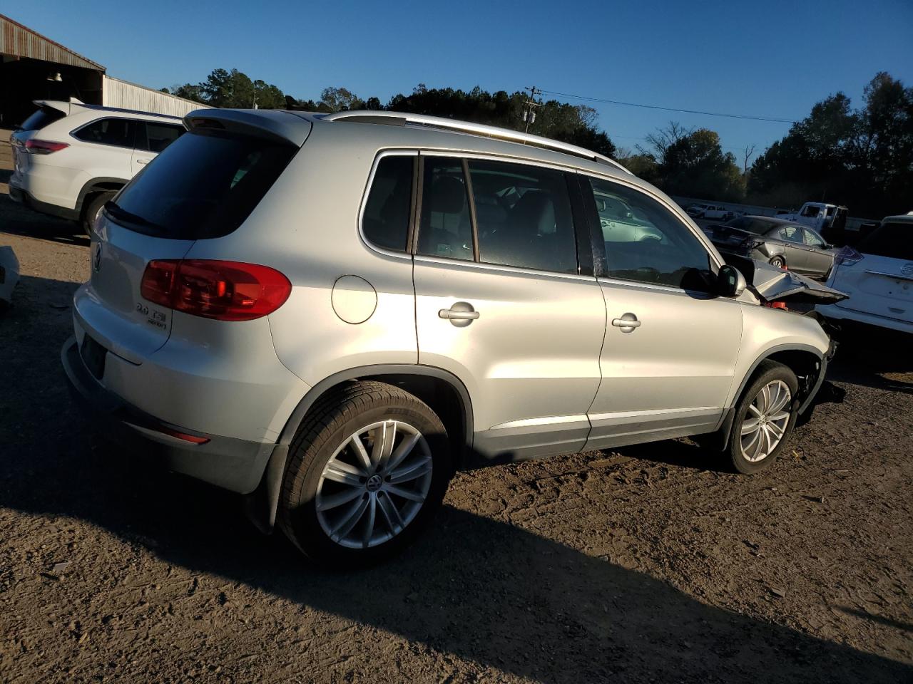 Изображение 3 2013 VOLKSWAGEN TIGUAN S 2013 с VIN WVGBV3AX6DW600379