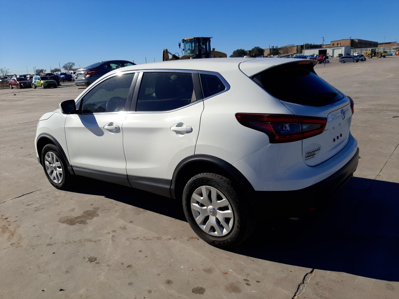 Obraz 2 z 2020 NISSAN ROGUE SPORT S 2020 z VIN JN1BJ1CV4LW270100
