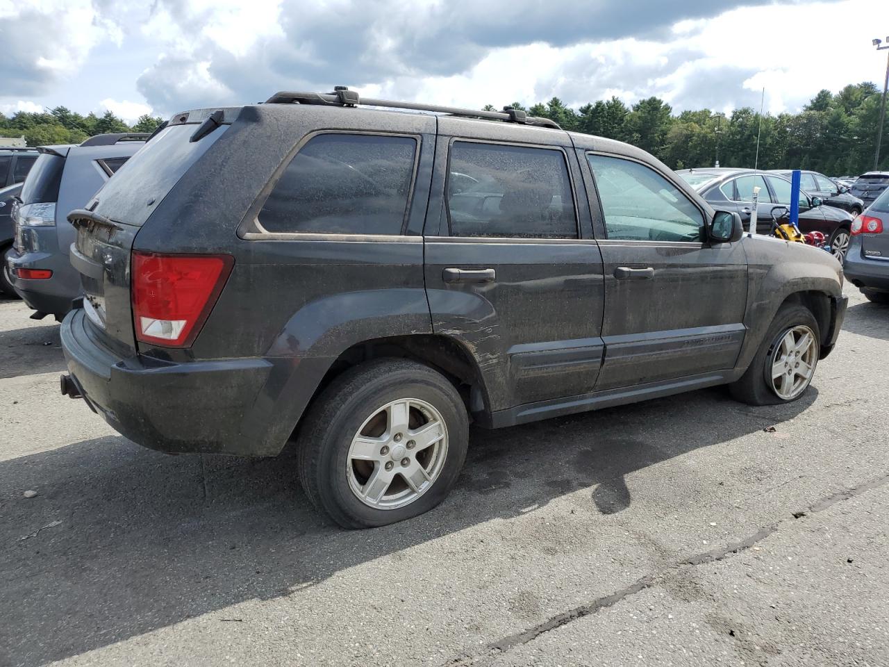 Image 3 of 2005 JEEP GRAND CHEROKEE LAREDO 2005 with VIN 1J4HR48N35C502727