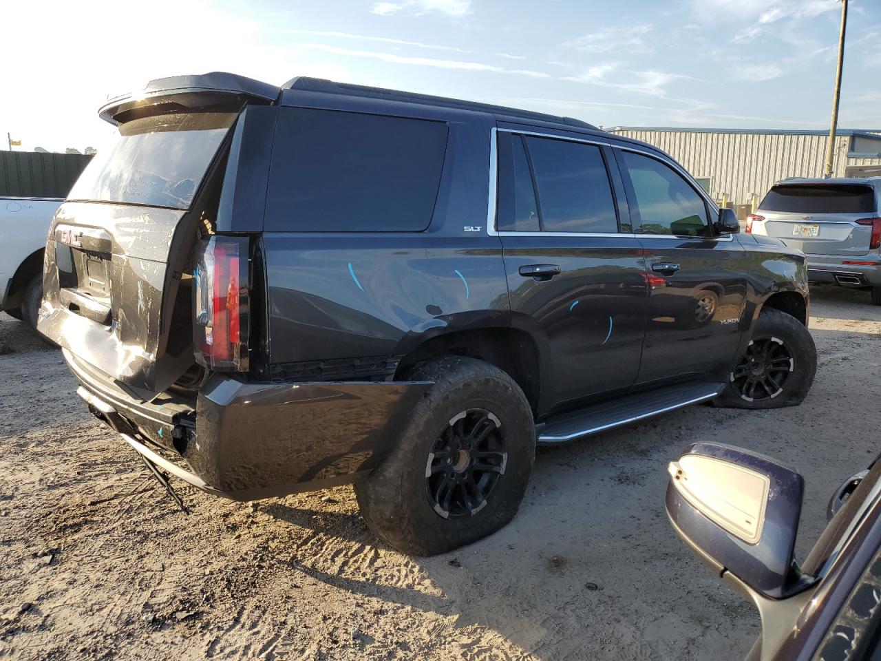 Изображение 3 2018 GMC YUKON SLT 2018 с VIN 1GKS1BKC9JR228024