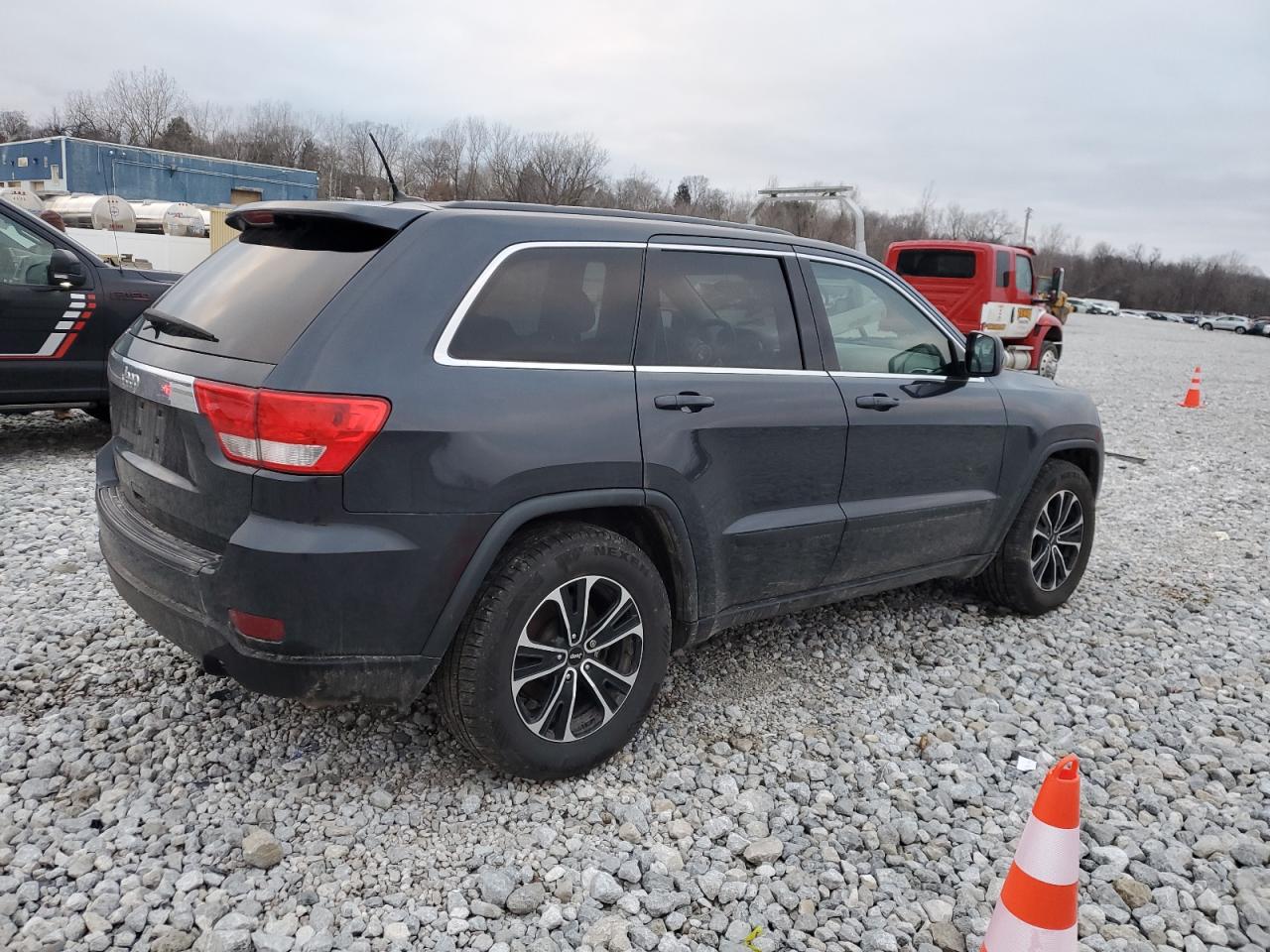 Image 3 of 2012 JEEP GRAND CHEROKEE LAREDO 2012 with VIN 1C4RJFAG0CC350198