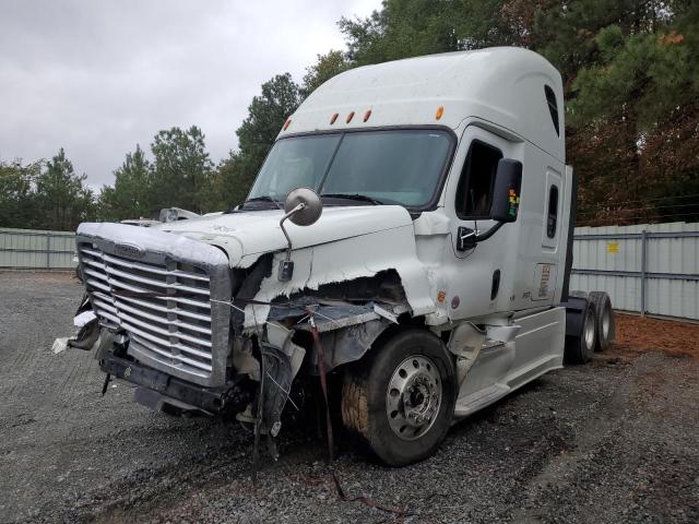 Image 2 of 2014 FREIGHTLINER CASCADIA 125  2014 with VIN 1FUJGLD6XELFV3272