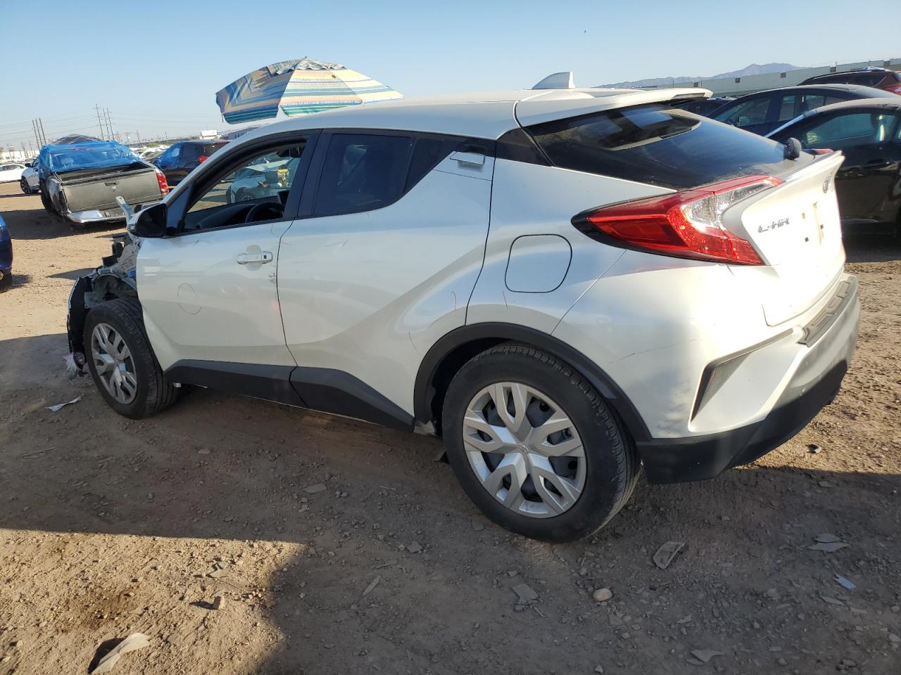 Image 2 of 2021 TOYOTA C-HR XLE 2021 with VIN JTNKHMBX5M1116907