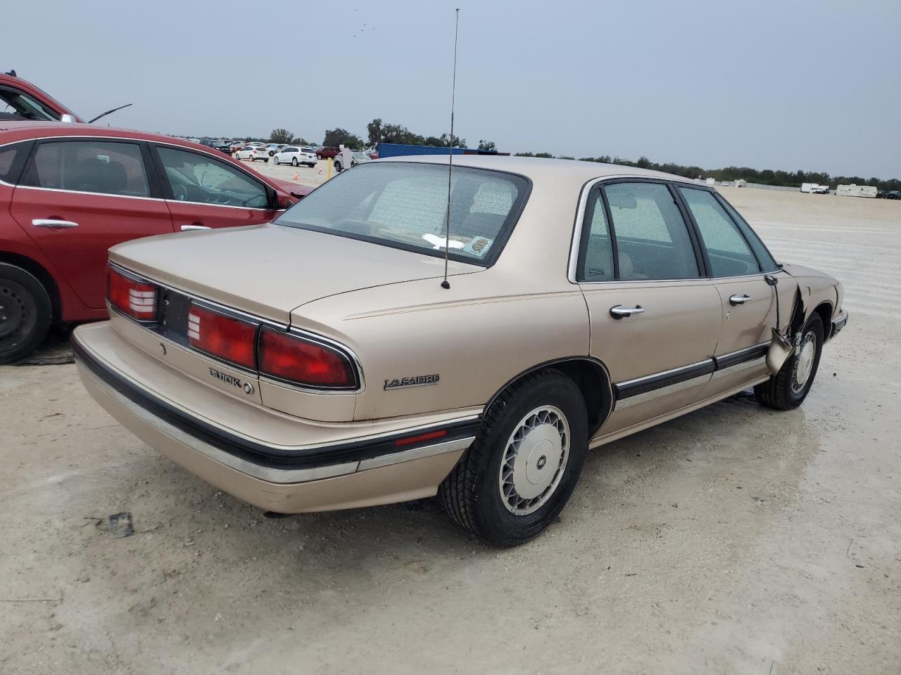 Image 3 of 1995 BUICK LESABRE LIMITED 1995 with VIN 1G4HR52L1SH402686