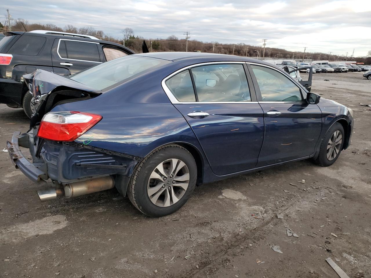 Изображение 3 2013 HONDA ACCORD LX 2013 с VIN 1HGCR2F34DA148170