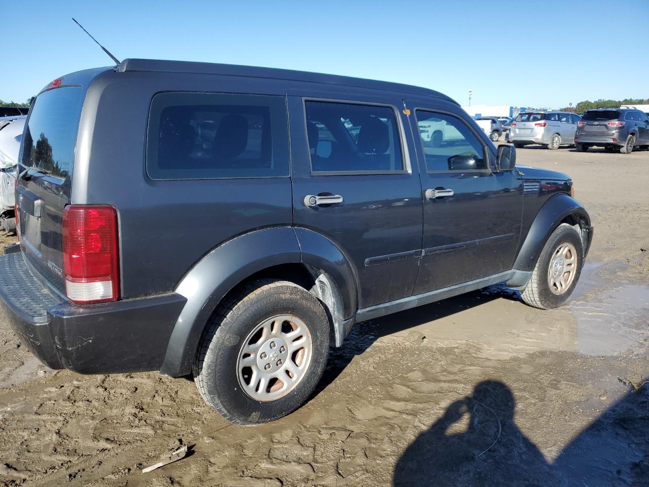 Image 3 of 2011 DODGE NITRO SE 2011 with VIN 1D4PT2GK7BW532521