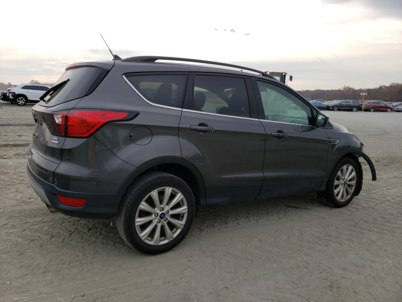 Image 3 of 2019 FORD ESCAPE SEL 2019 with VIN 1FMCU0HD0KUA30695