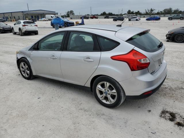 Image 2 of 2013 FORD FOCUS SE 2013 with VIN 1FADP3K28DL275431