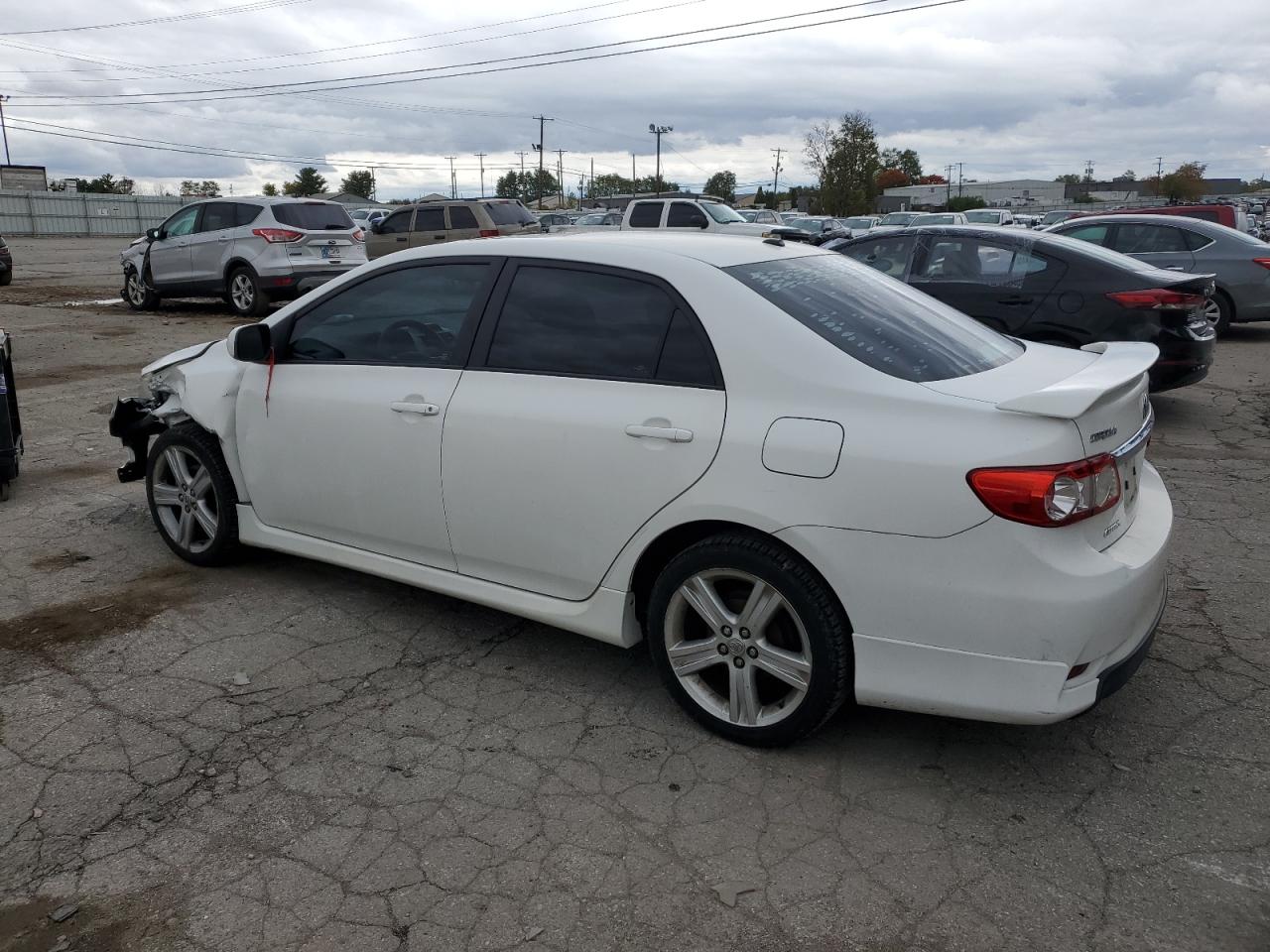 Image 2 of 2013 TOYOTA COROLLA BASE 2013 with VIN 2T1BU4EE9DC076255