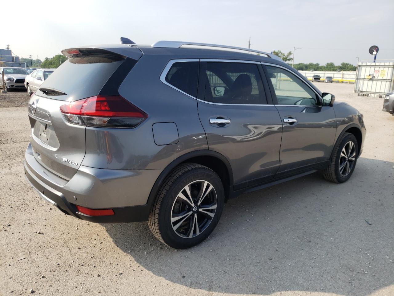Image 3 of 2019 NISSAN ROGUE S 2019 with VIN JN8AT2MV1KW388602