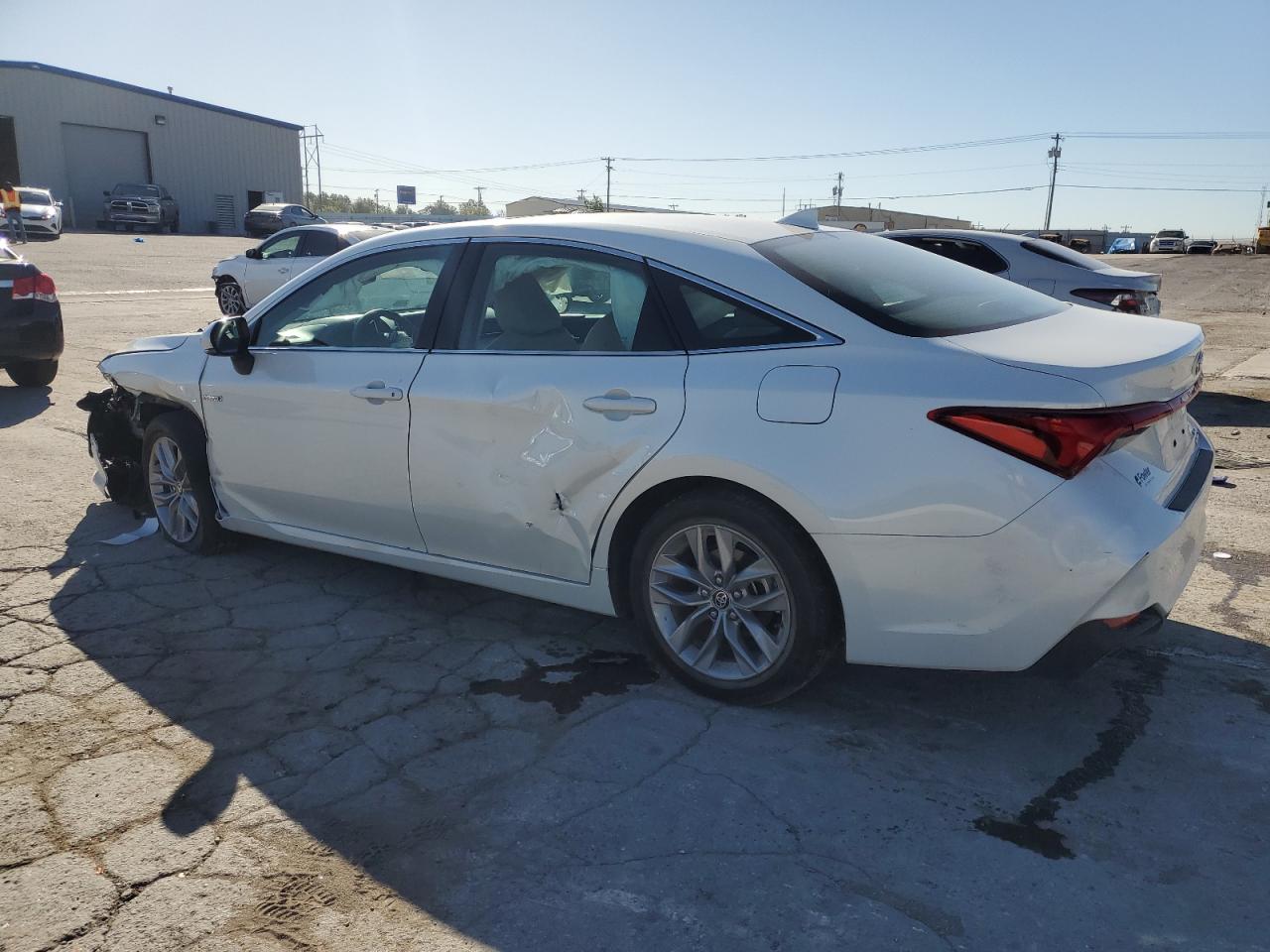 Изображение 2 2021 TOYOTA AVALON XLE 2021 с VIN 4T1AA1AB7MU010543