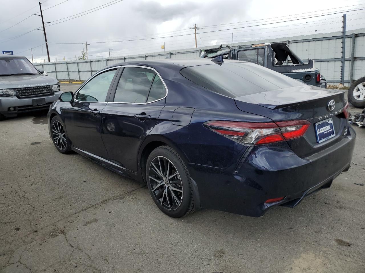 Obraz 2 z 2021 TOYOTA CAMRY SE 2021 z VIN 4T1G11BKXMU029693