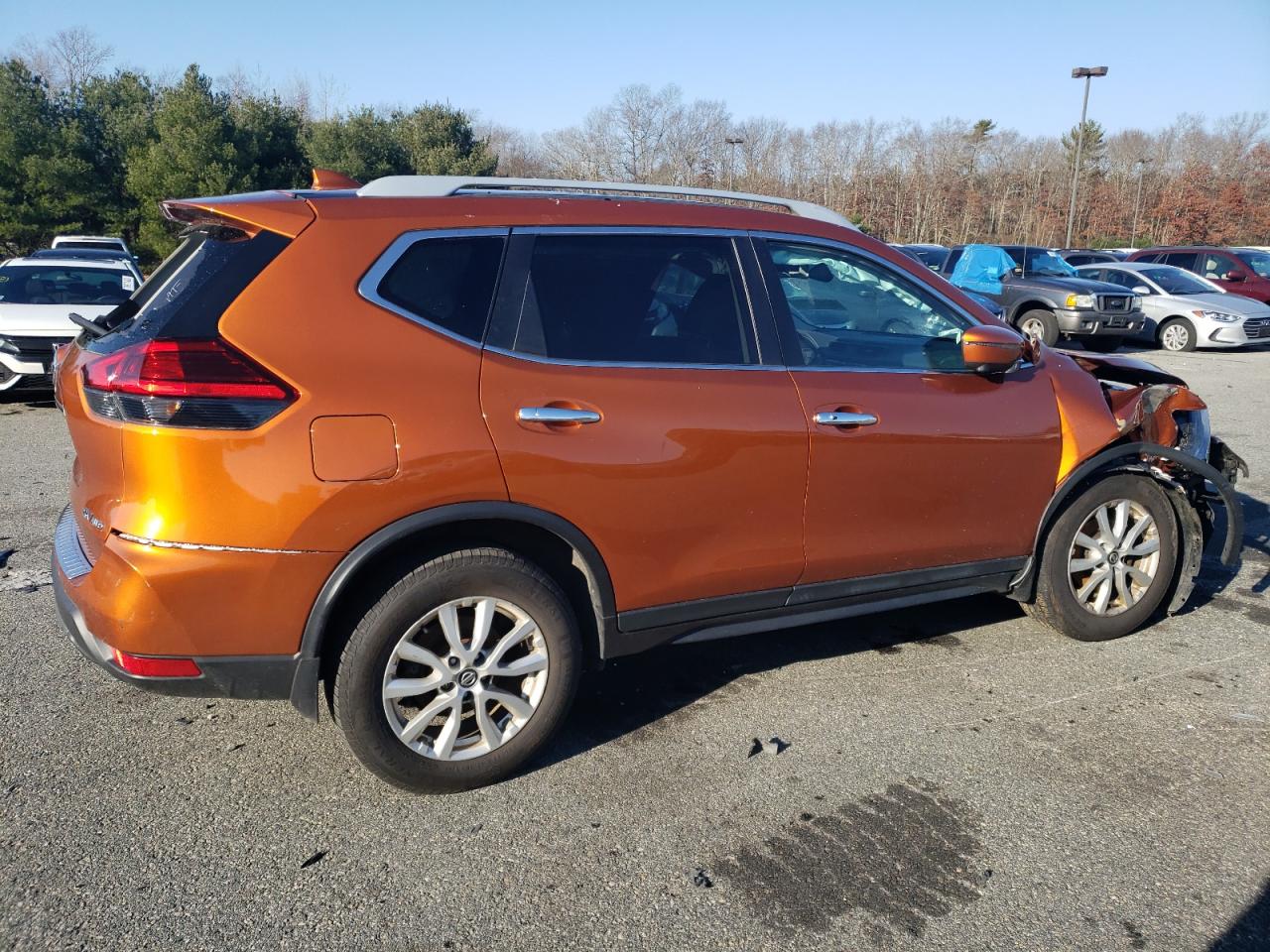 Obraz 3 z 2017 NISSAN ROGUE SV 2017 z VIN 5N1AT2MV5HC776191