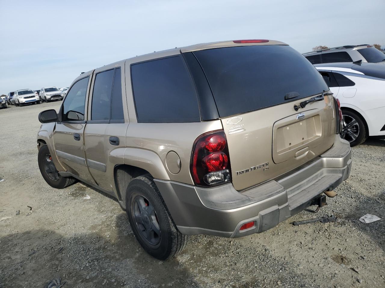 Изображение 2 2005 CHEVROLET TRAILBLAZER LS 2005 с VIN 1GNDT13S152101174