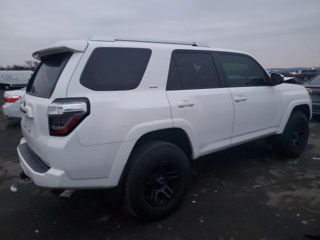 Obraz 3 z 2015 TOYOTA 4RUNNER SR5 2015 z VIN JTEBU5JR4F5210759