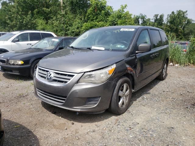 Image 2 of 2010 VOLKSWAGEN ROUTAN SE 2010 with VIN 2V4RW3D19AR393102